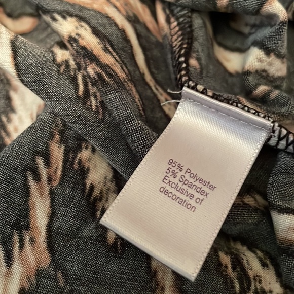 Leopard Print Blouse - Picture 9 of 11